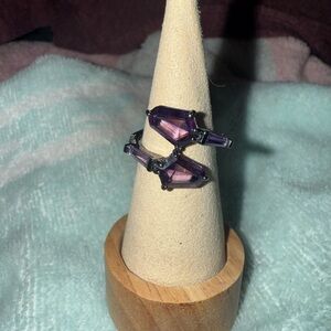 Exquisite Purple Gemstone Ring